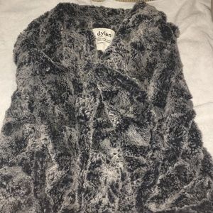 EUC DYLAn faux fur vest